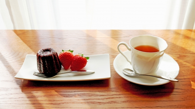 フレーバードティーとは、紅茶の茶葉に香り付けをした商品のこと。【あっさむ】では、9種類のフレーバー紅茶を紹介します。