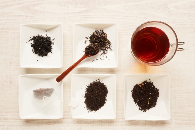 数種類の茶葉を組み合わせた紅茶を「ブレンドティー」という。12種類を一覧で紹介します。
