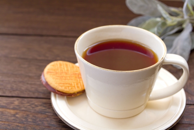 サー・トーマス・リプトンの紅茶「ディンブラ」、飲み方を選ばないオールマイティさが人気。お菓子にもよく合います。