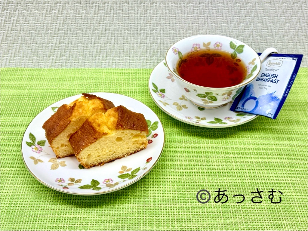 ロンネフェルトの紅茶:イングリッシュブレックファストとパウンドケーキ