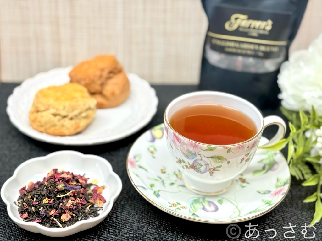 紅茶とスコーンでティータイム