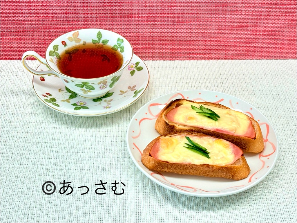 ウェッジウッドのティーカップは、華やかな雰囲気作りにぴったり。