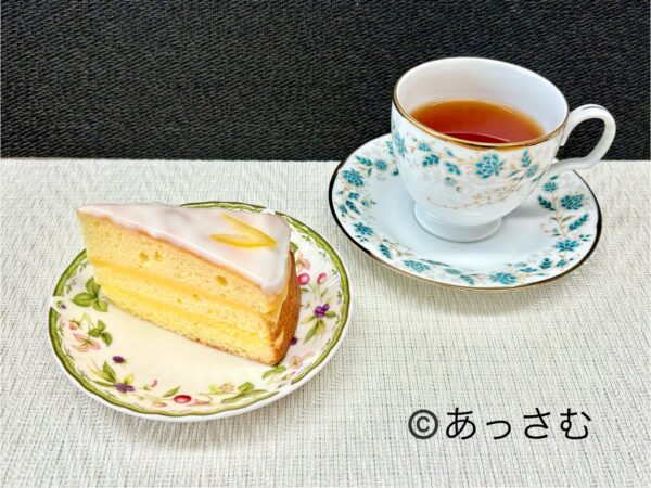 レモンドリズルケーキは、酸味が効いて美味しい!