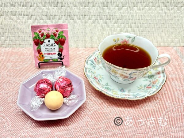リンツのリンドール8種類目:ピンク色ストロベリー