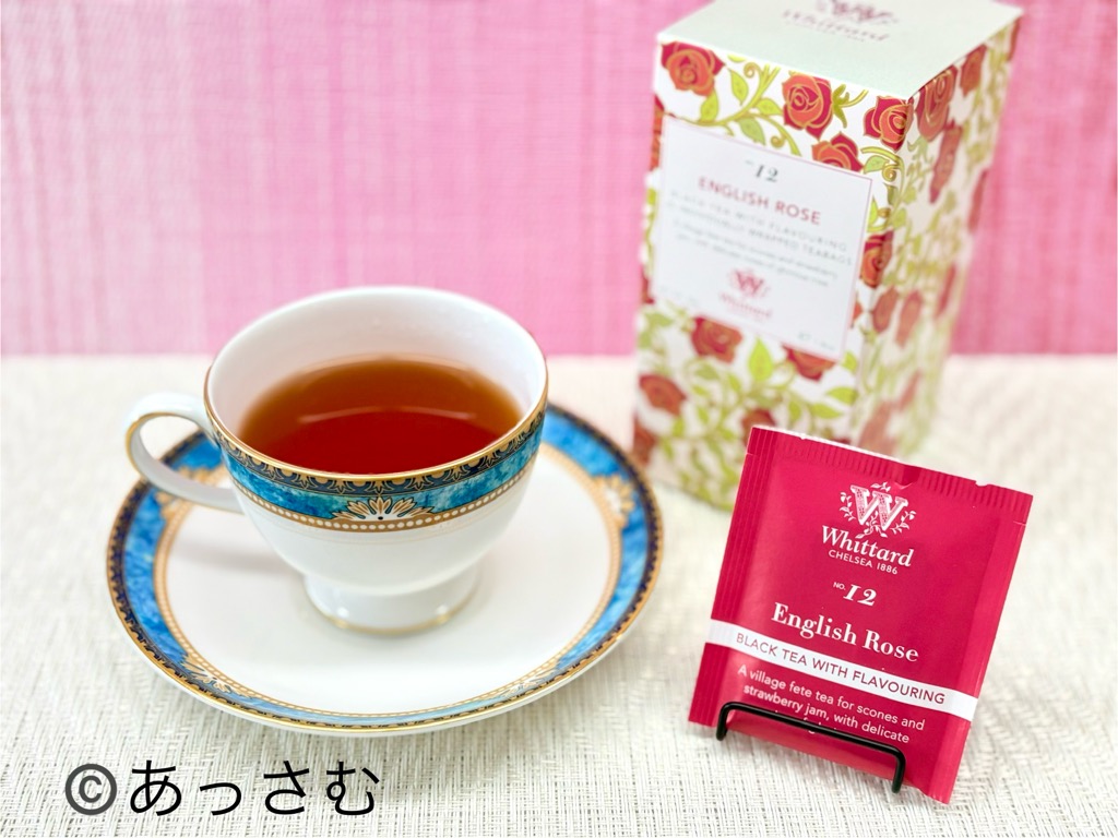 ウィッタードの紅茶 イングリッシュローズのティーバッグと抽出の様子