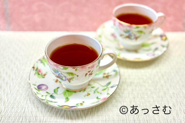紅茶のストレートは、何も加えずそのままの味を楽しむ飲み方をいう。